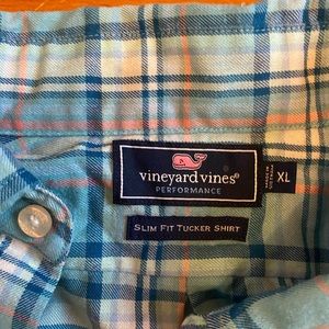 Vineyard vines plat shirt!
